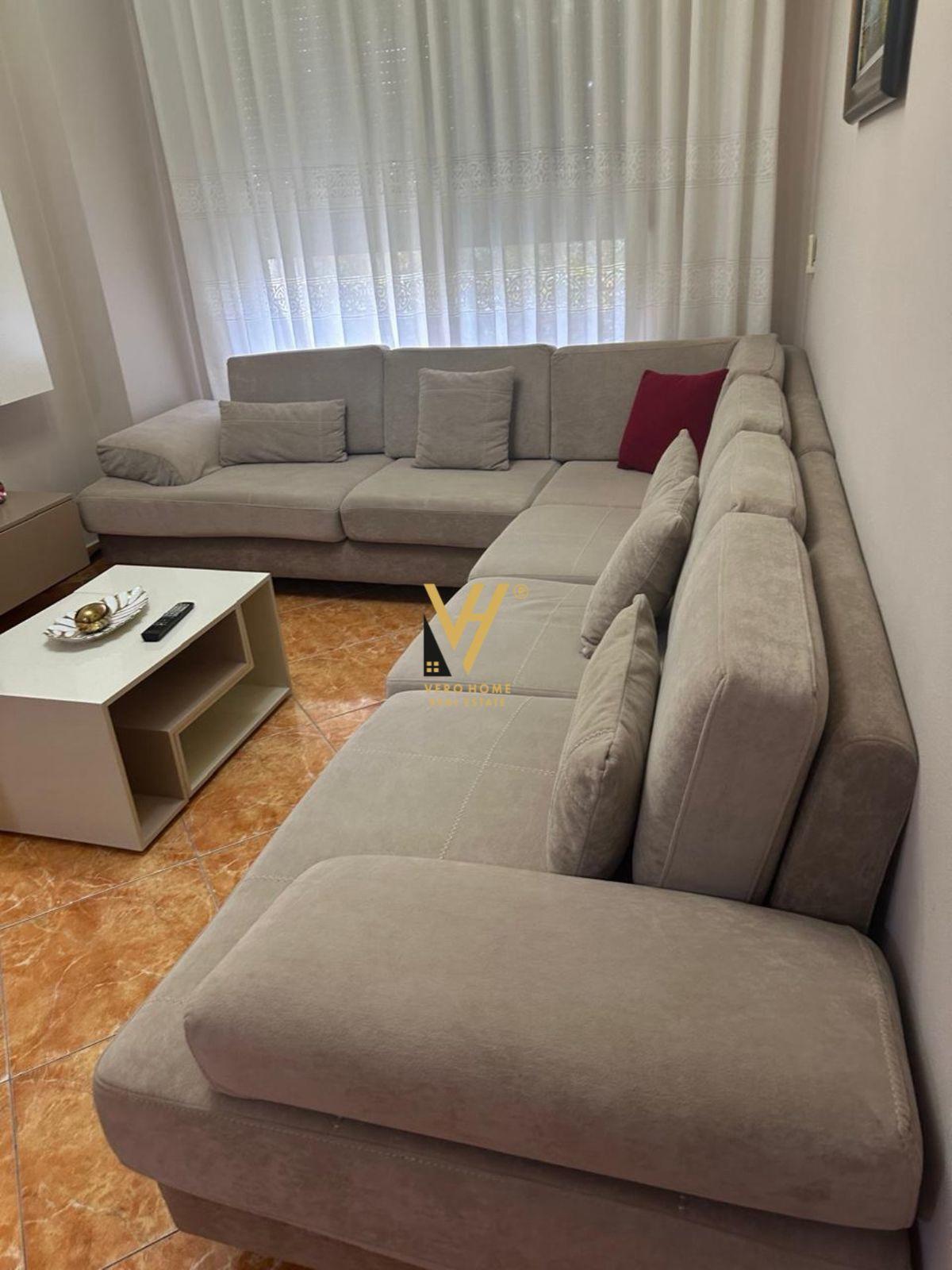 JEPET APARTAMENT 2+1+BLK ME QIRA TE JORDAN MISJA 65.000 LEKE – Tiranë