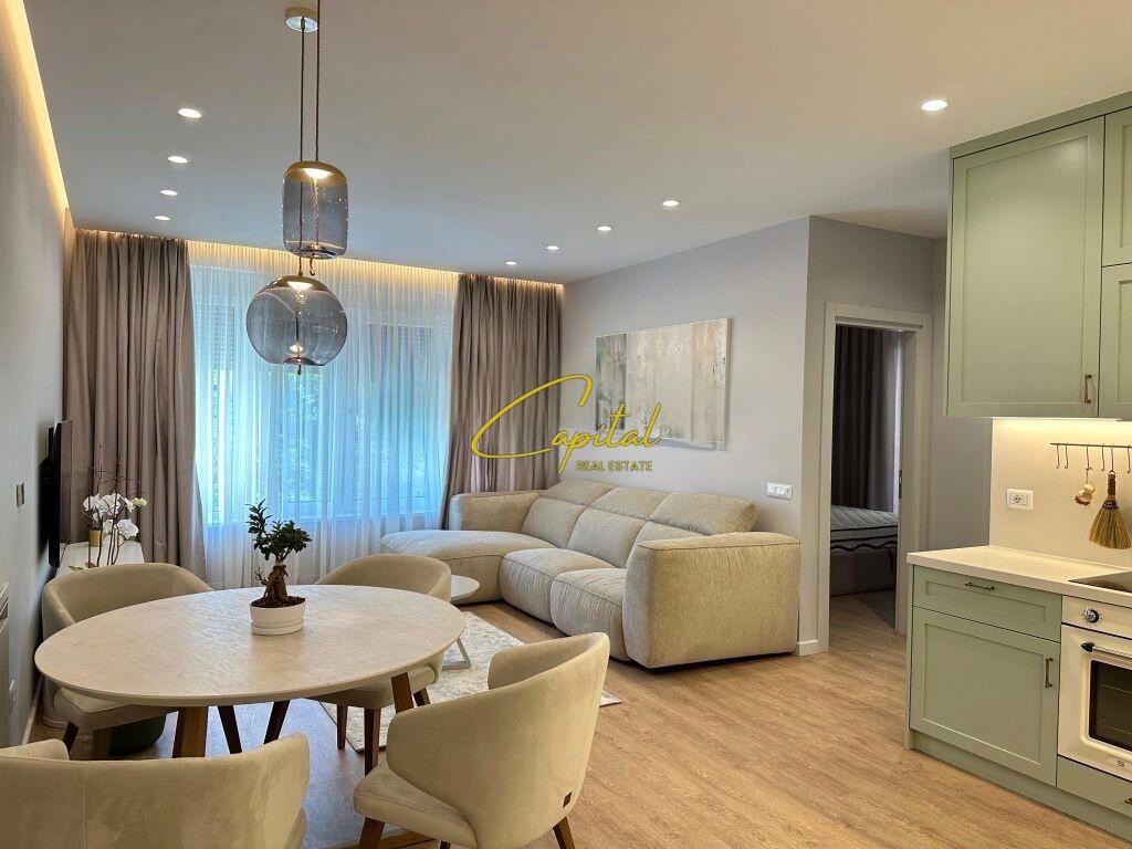 APARTAMENT ME QIRA 2+1 LIQENI I THATE 1.200 EURO – Tiranë