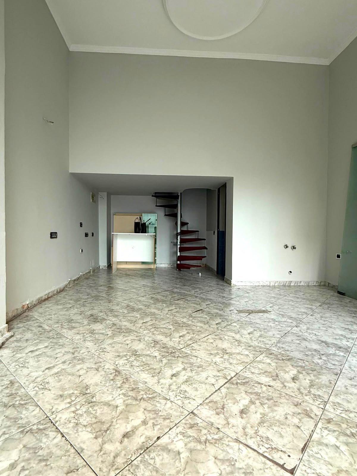 SHITET DYQAN 35M2 RRUGA 5 MAJ 6.800.000 LEKE FH-80662 – Tiranë