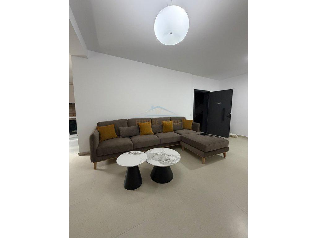 0694603851,Qira, Apartament 2+1+2, Rruga e Elbasanit, Tiranë – Tiranë
