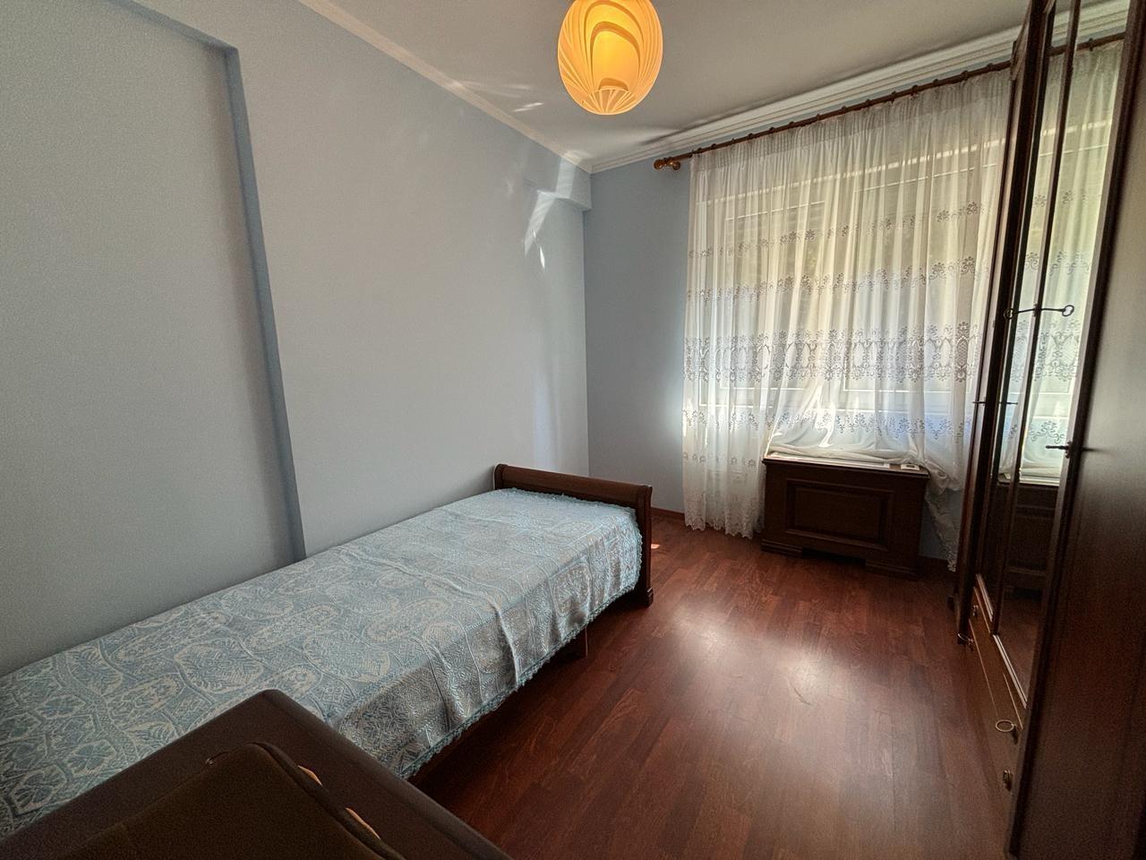 Jepet Apartament 2+1+2 me qera, Currila, Durres – Durrës - 1