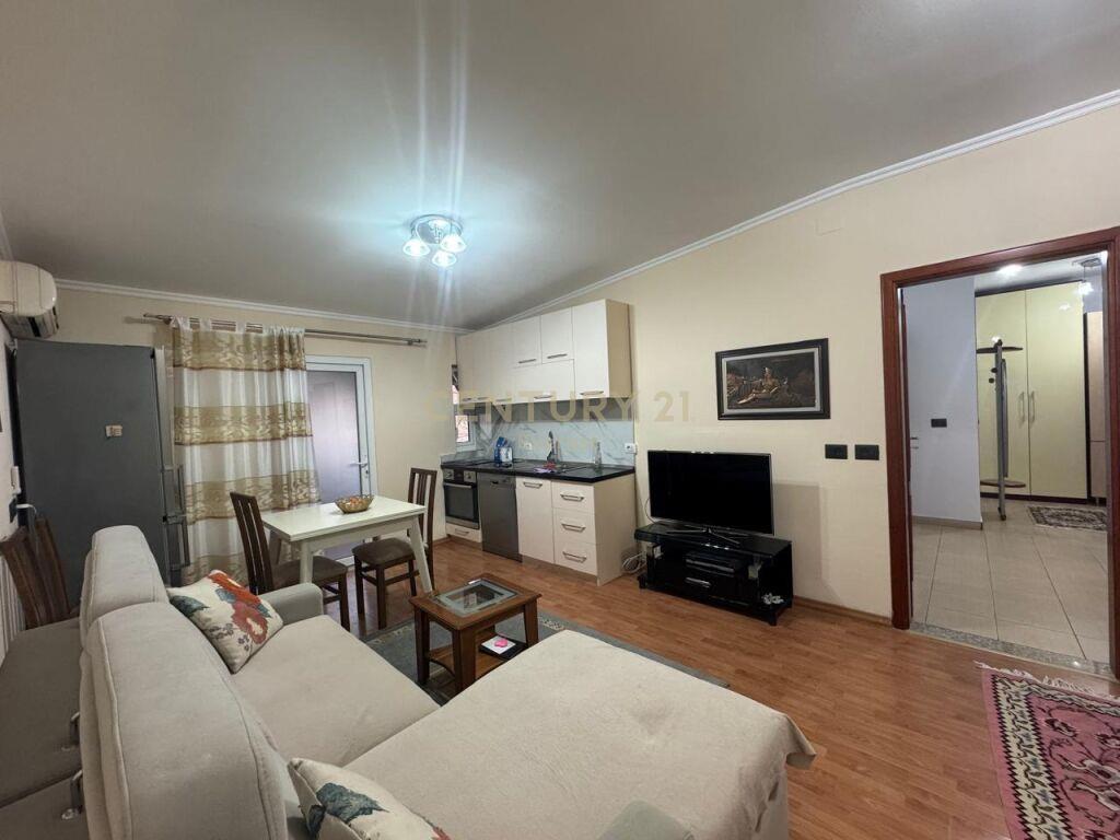 ISH BLLOKU, JAPIM ME QIRA APARTAMENT 2+1+2 – Tiranë