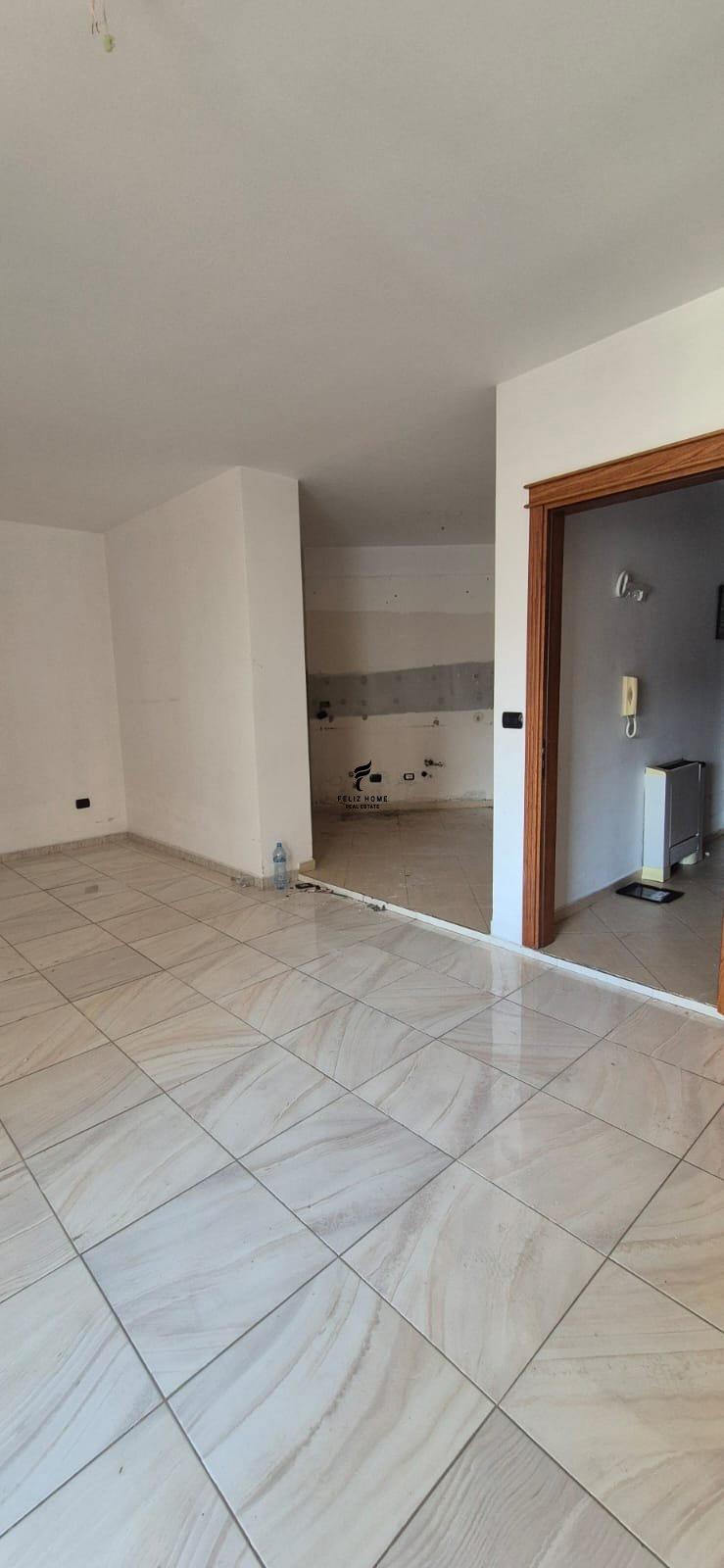 SHITET APARTAMENT 2+1+2 21 DHJETORI 258.000 EURO FH-93445 – Tiranë