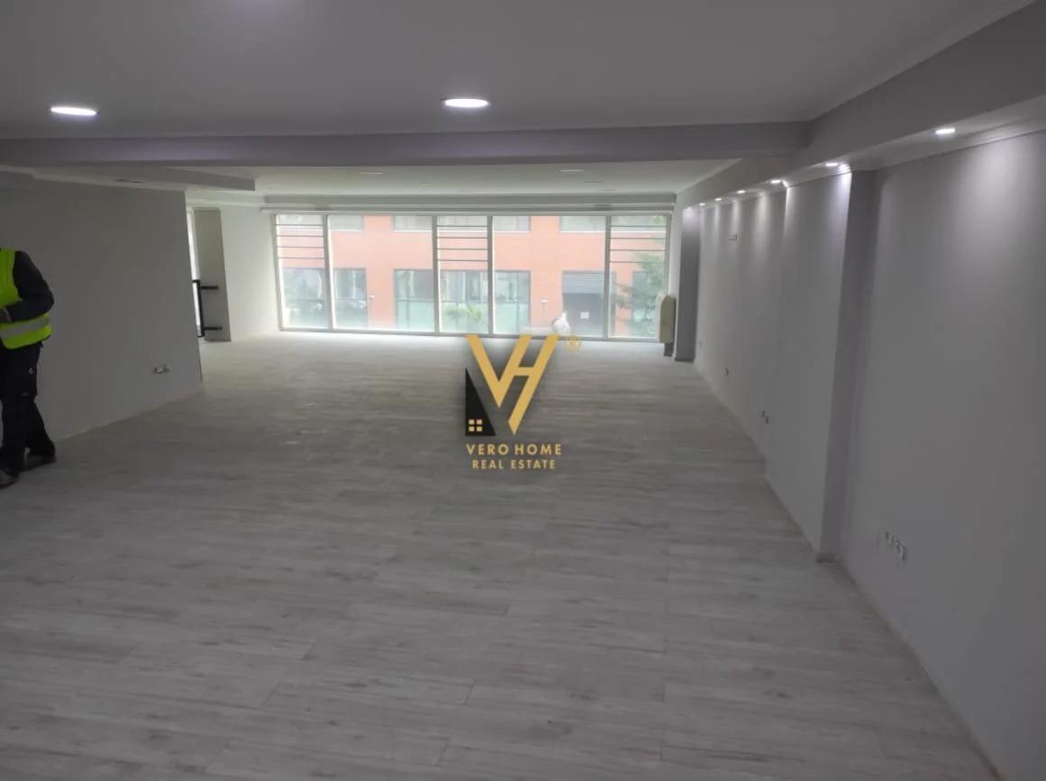SHITET NJESI BIZNESI 135 M2 TE RR HOXHA TAHSIM 300.000 EURO – Tiranë - 1