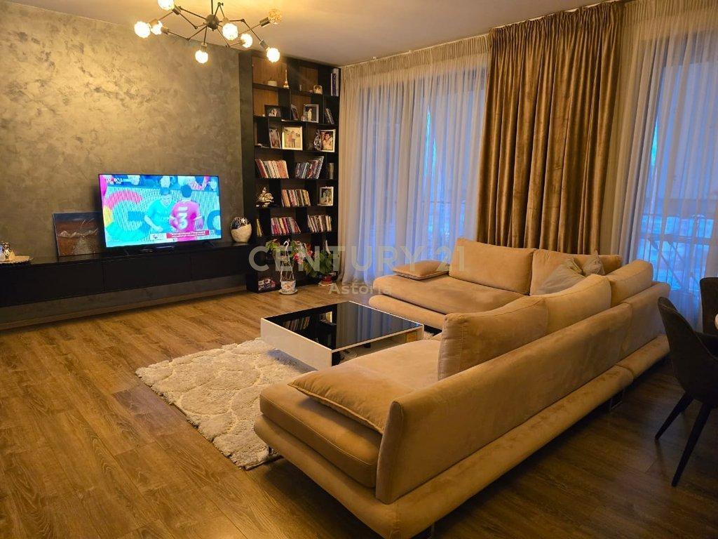 JEPET ME QIRA APRTAMENT 2+1+2 TE REZIDENCA ALBA, ISH FUSHA A – Tiranë