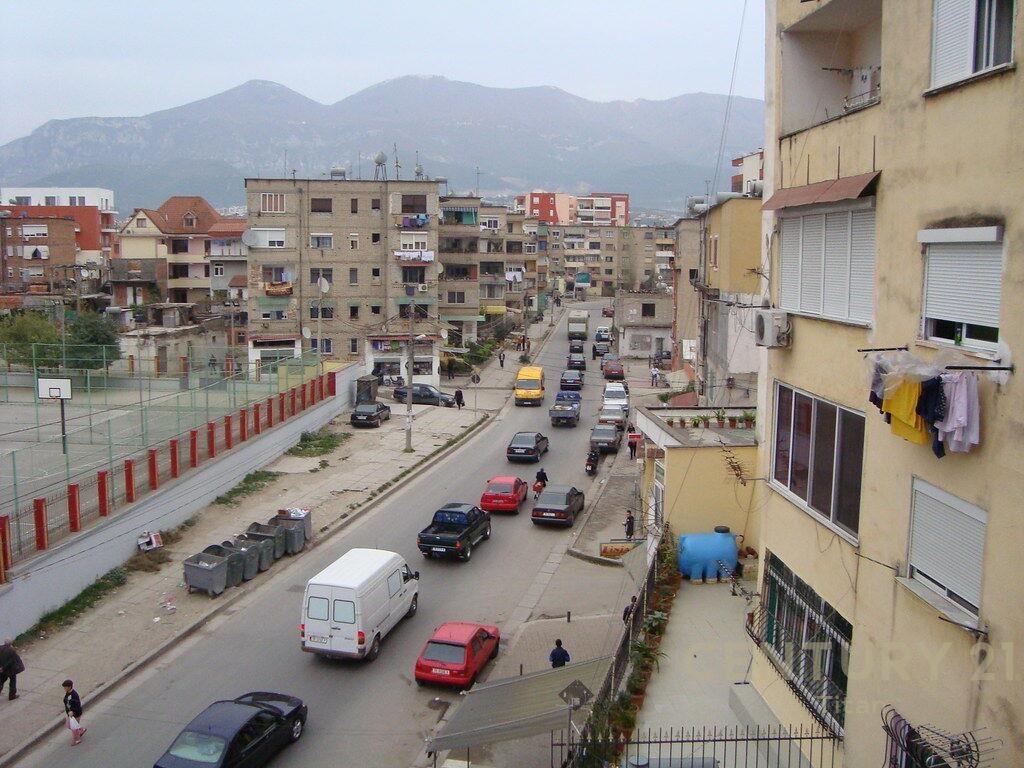 SHITET TRUALL + NDERTESE , RRUGA ALI DEMI ! – Tiranë - 1