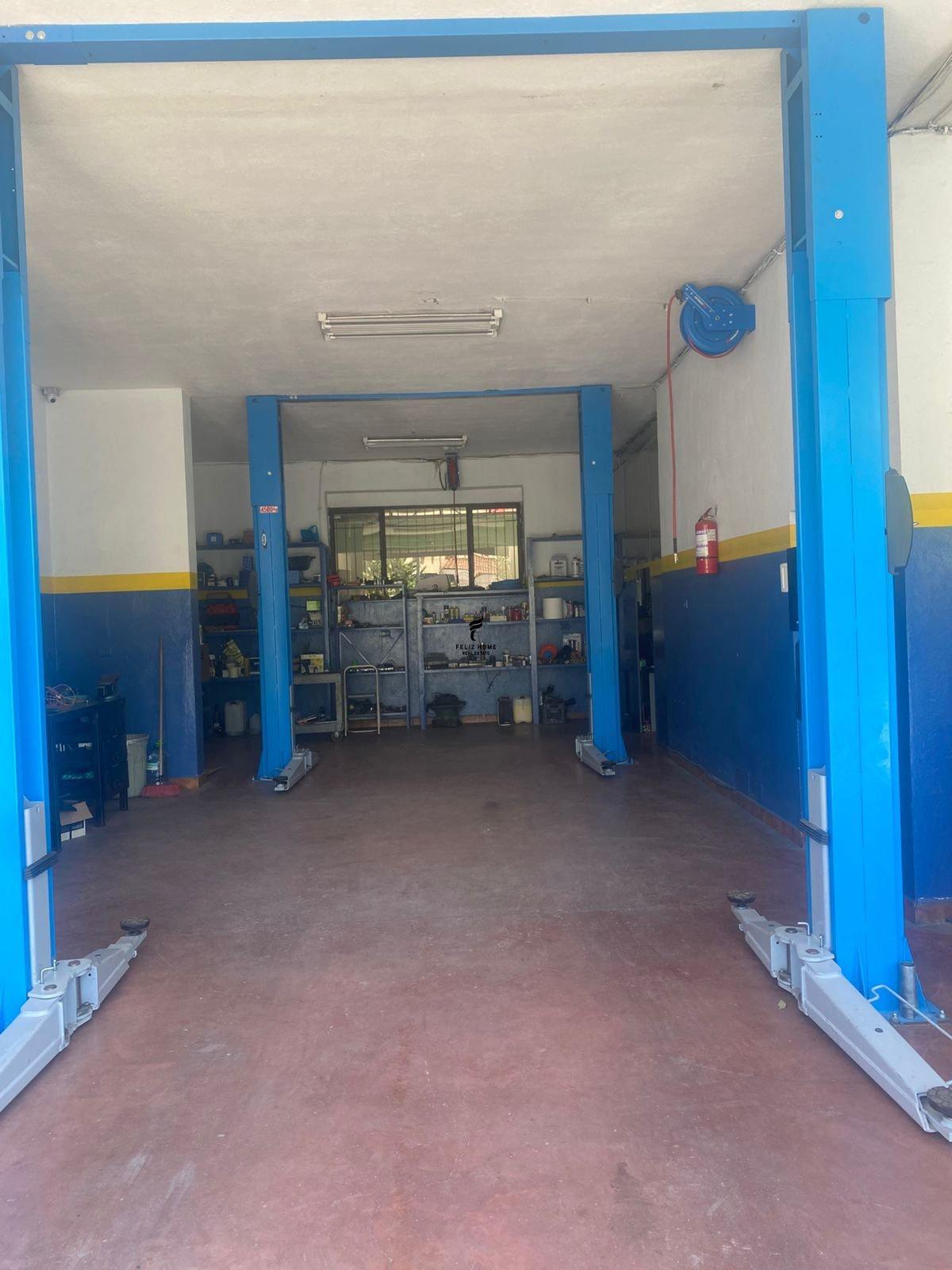 DYQAN ME QERA 120 M2 ZOGU ZI 150.000 LEKE FH-70982 – Tiranë