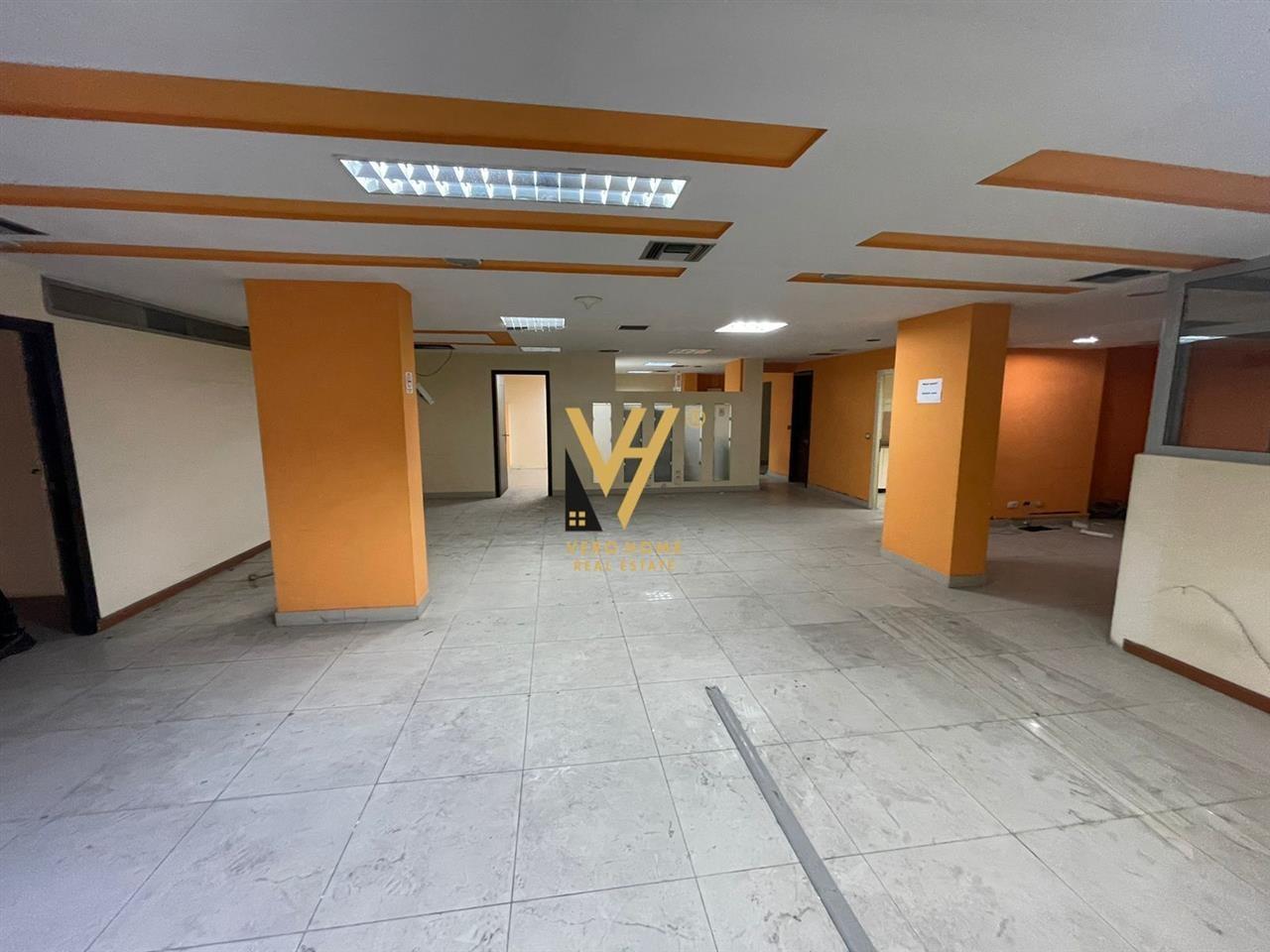 JEPET AMBJENT BIZNESI 350 M2 ME QERA TE ISH BLLOKU 2.500 EUR – Tiranë - 1