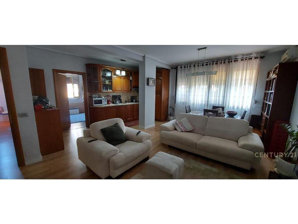 APARTAMENT 2+1 TEK STADIUMI DINAMO ! – Tiranë - 1
