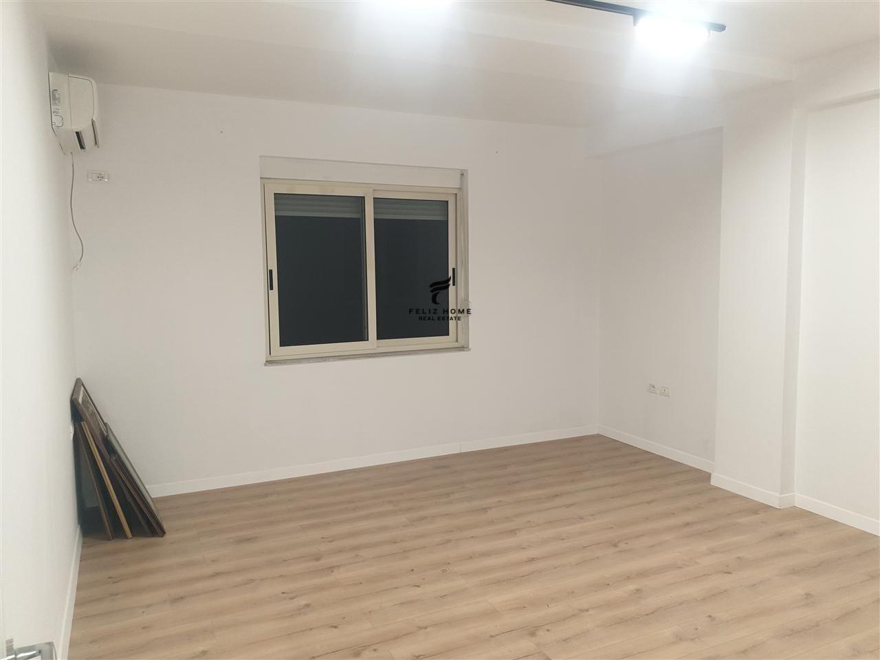 ZYRE ME QERA 76M2 BLLOK 900 EURO – Tiranë - 1