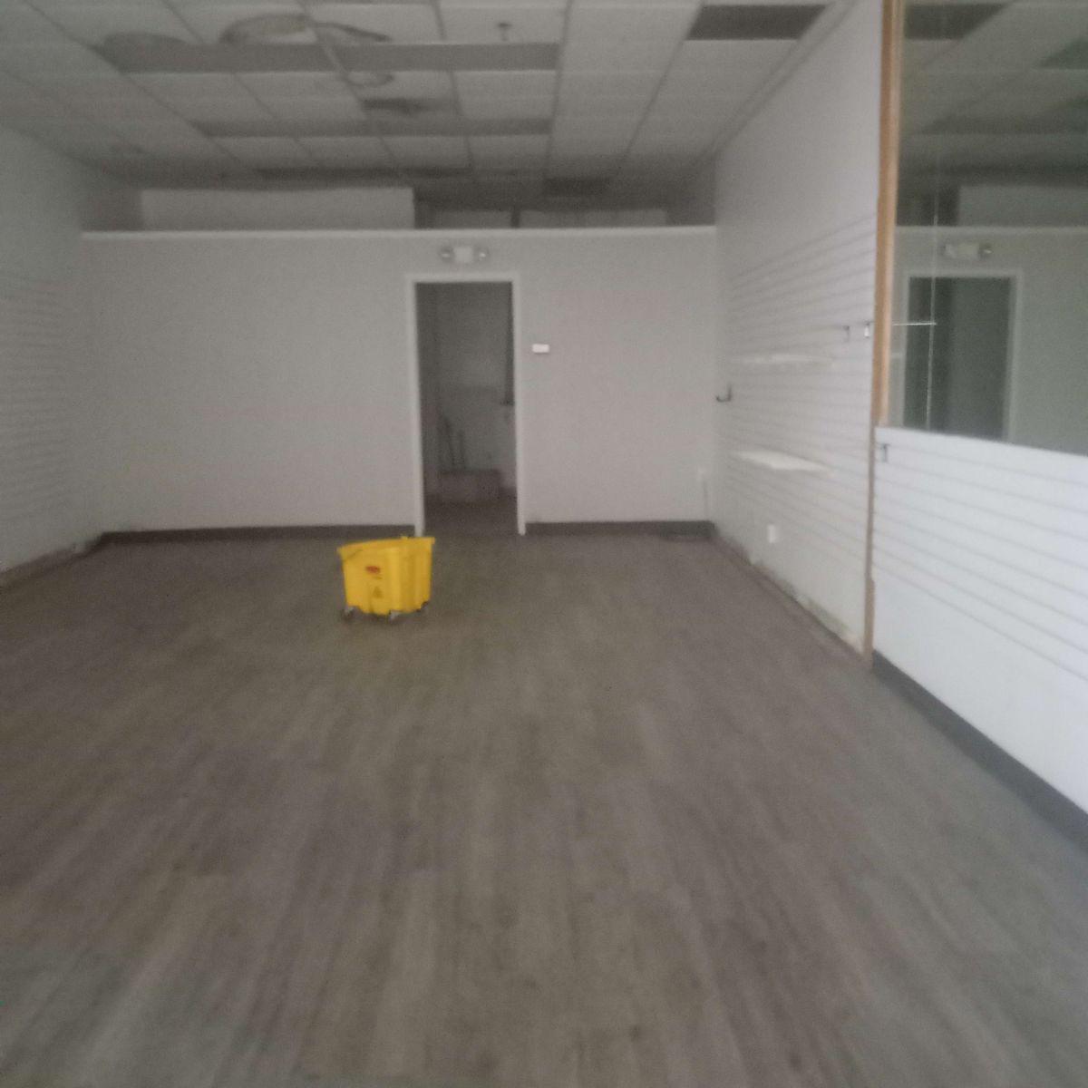 SHITET DYQAN 64 M2 MYSLYM SHYRI 670.000.000 LEKE – Tiranë