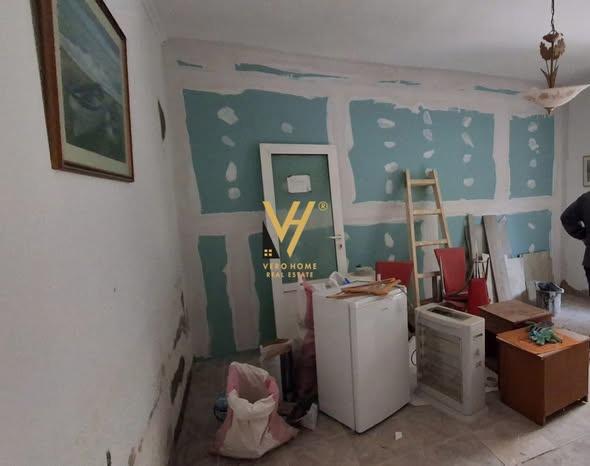 JEPET GARSONIERE 25 M2 ME QERA NE QENDER 50.000 LEKE – Tiranë