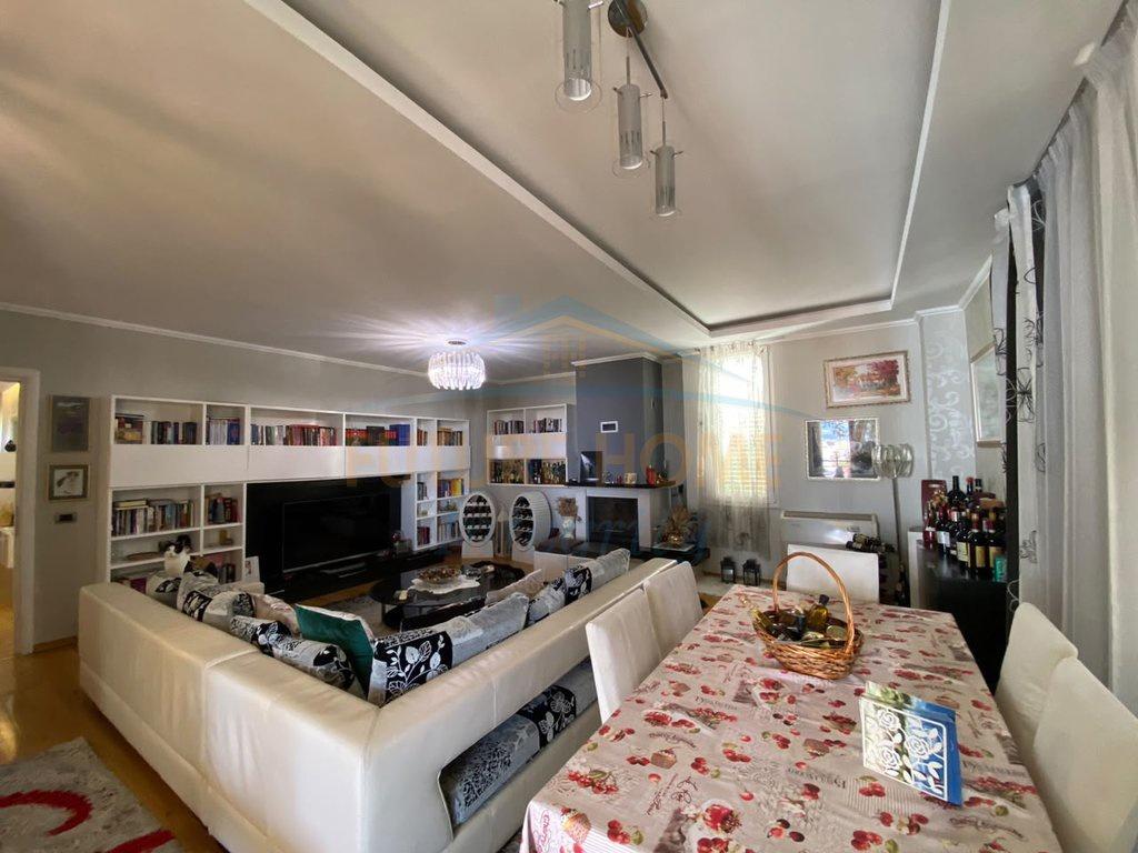 0696033060 Shitet, Penthouse +2 Poste + Verandë, Ali Demi – Tiranë