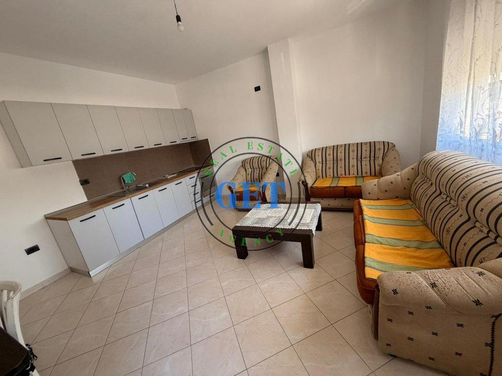 Jepet me qira kati i 2 i një shtëpie private, Kënet, Durrës – Durrës - 1