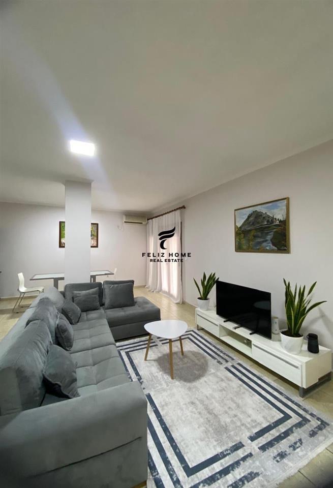 APARTAMENT ME QERA 2+1+2 BLLOKU 1100 EURO – Tiranë