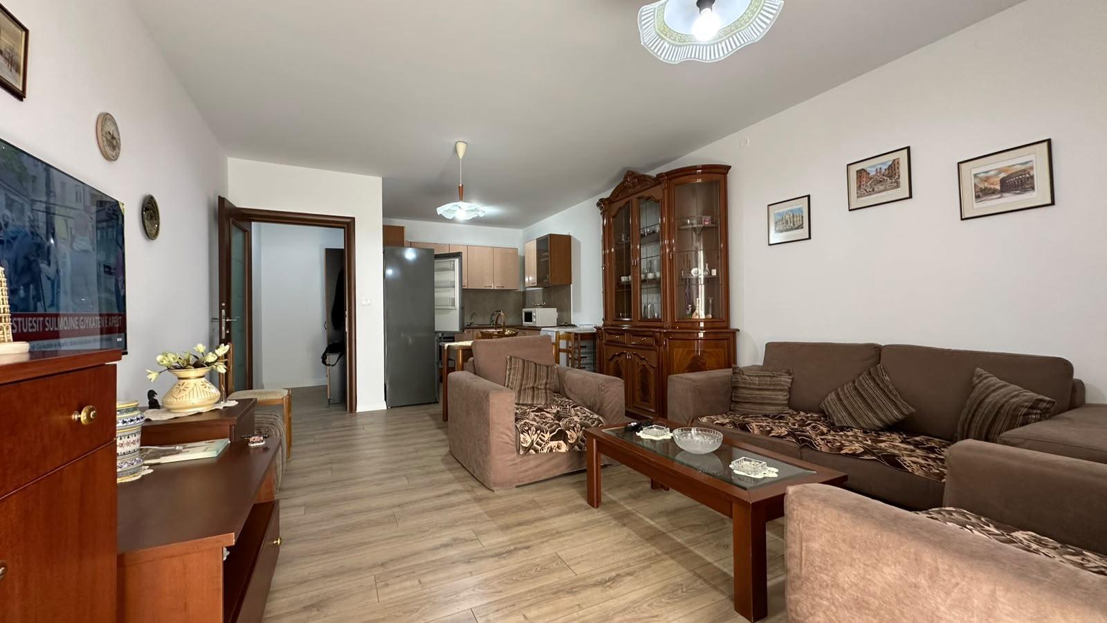 Apartament 2+1 qera ne zonen e Komunes Parisit ID 5838 – Tiranë