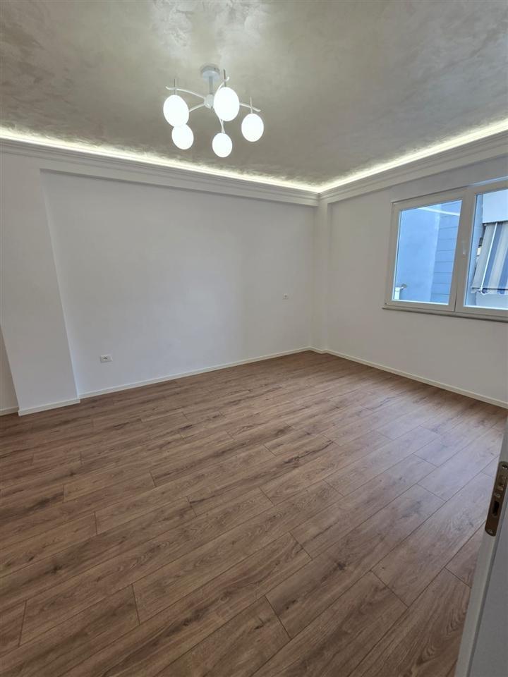 SHITET APARTAMENT 2+1 RRUGA E KAVAJES 210.000 EURO – Tiranë