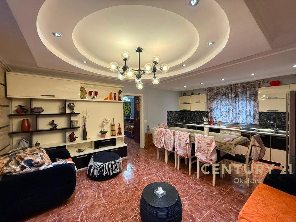 EKSKLUZIVE! OKAZION SHESIM APARTAMENT 2+1 ,BUZE RRUGES – Tiranë