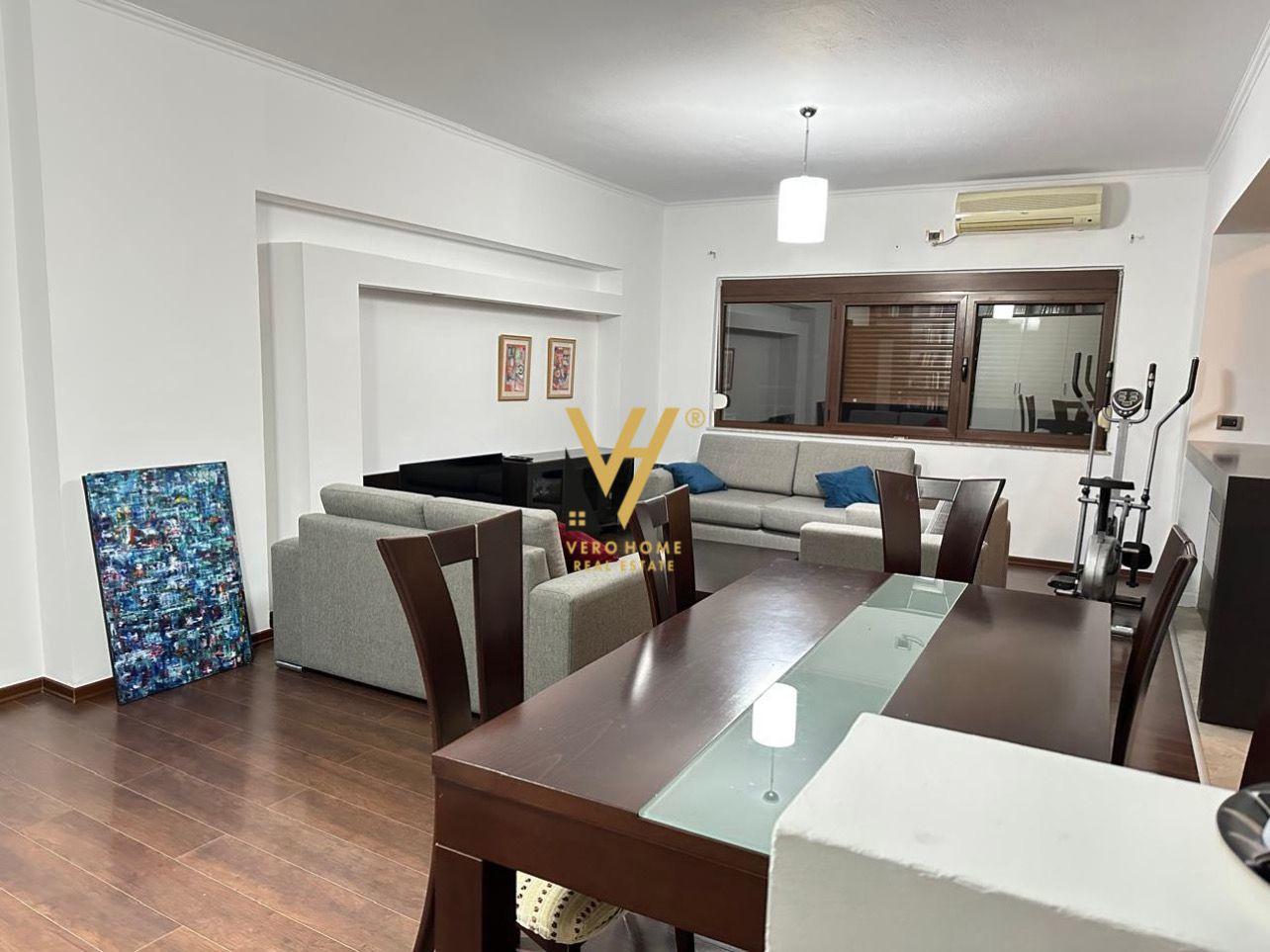 JEPET APARTAMENT 2+1+BLK ME QERA TE RR. E ELBASANIT 900 EURO – Tiranë