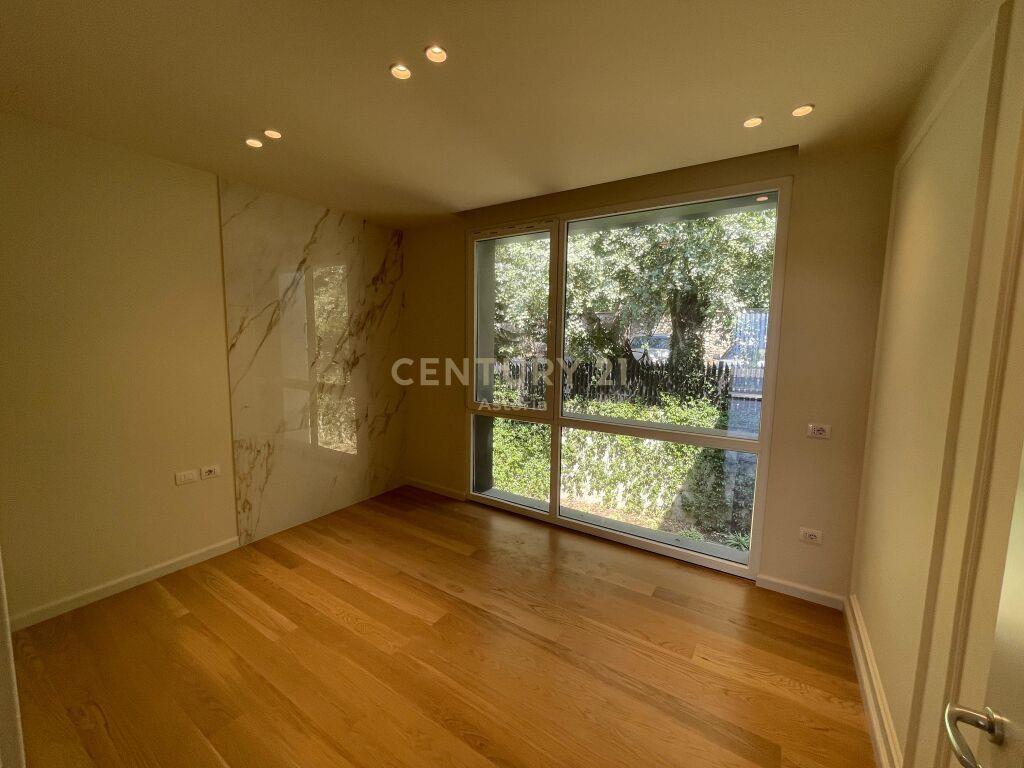SHITET APARTAMENT 3+1+2 TE RRUGA E ELBASANIT, PRANE PALLATIT – Tiranë - 1