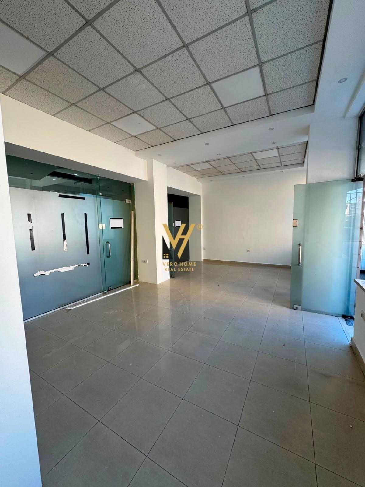 JEPET ZYRE 66 M2 ME QIRA TE KOM. HALILI, SELVIA 65.000 LEKE – Tiranë - 1