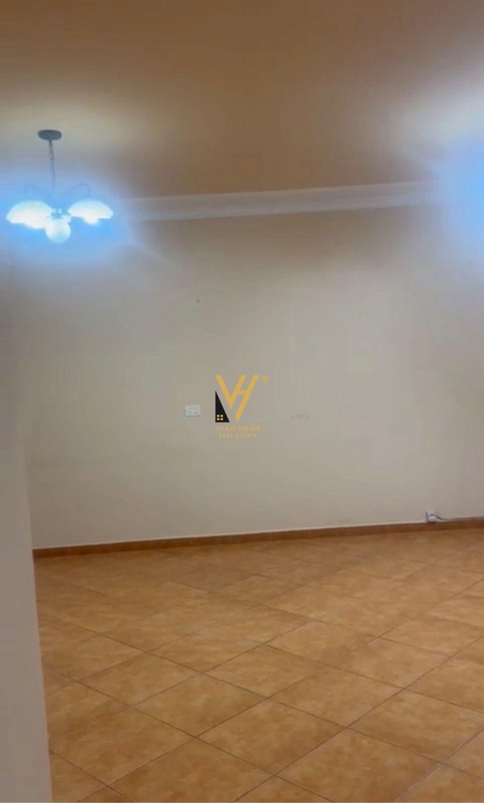 JEPET APARTAMENT 1+1 ME QIRA NE BLLOK 800 EURO – Tiranë