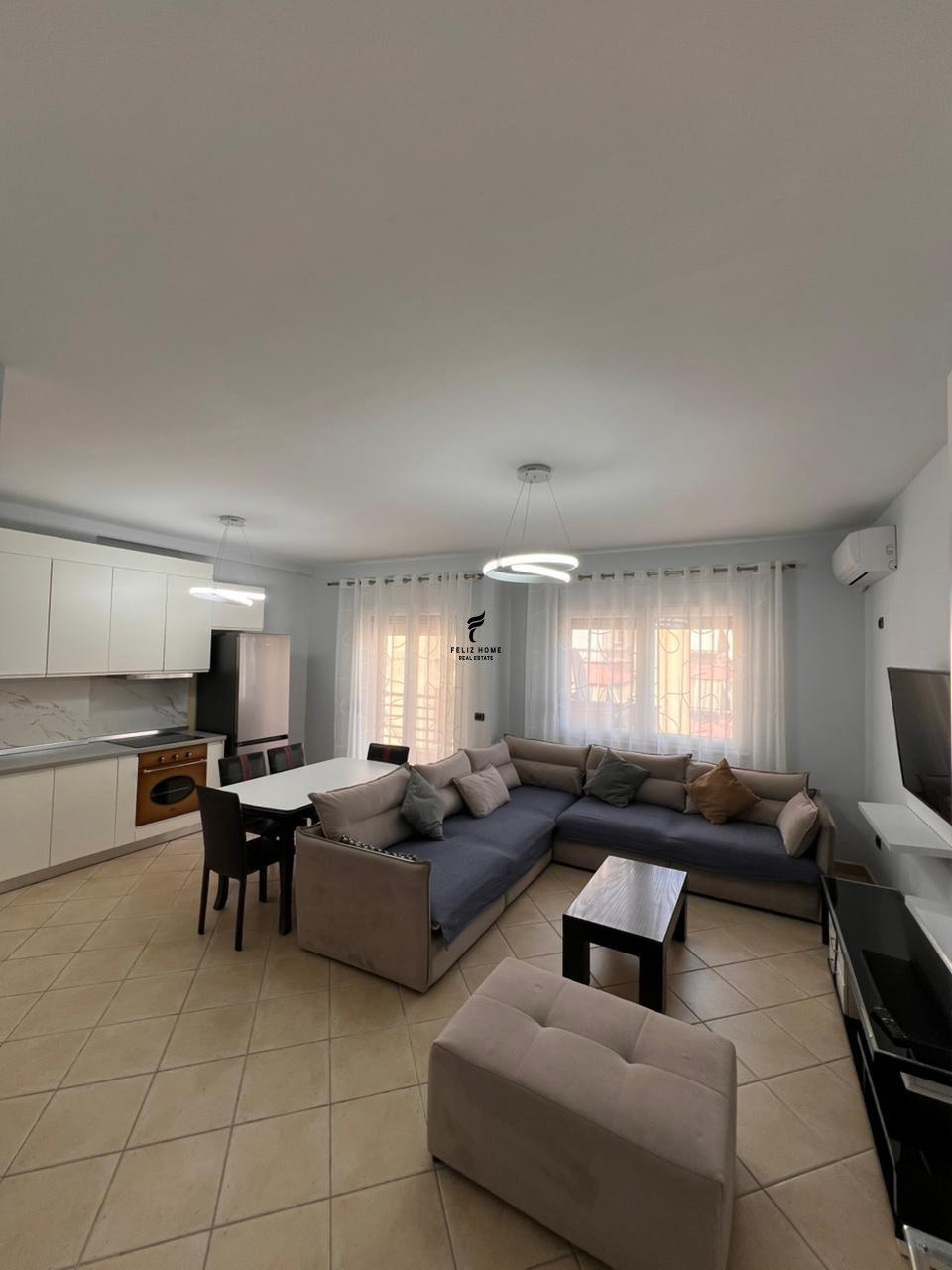 APARTAMENT ME QERA 2+1 QENDER 100.000 LEKE FH-77567 – Tiranë