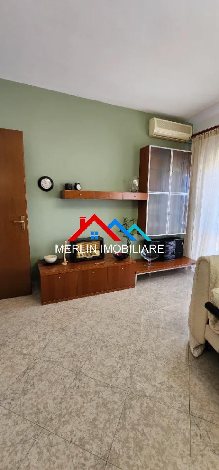 JEPET APARTAMENT 1+1 ME QERA NE QENDER TEK 9-KATESHET. – Tiranë - 1