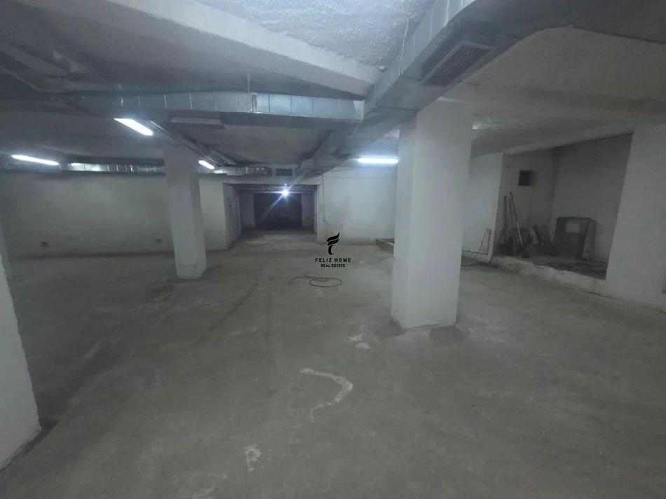 MAGAZINE ME QERA 350 M2 PAZARI I RI 210.000 LEKE FH-81043 – Tiranë - 1