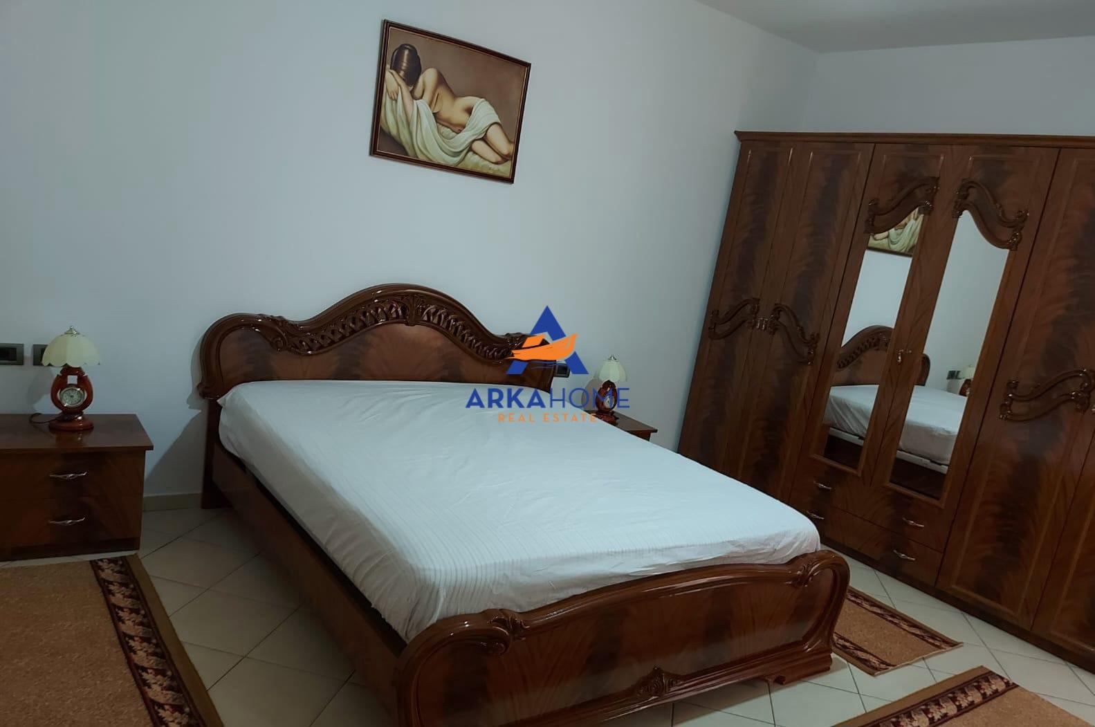 JEPET ME QERA APARTMENT 2+1 "RRUGA STACIONI TRENIT" 55.000 L – Tiranë