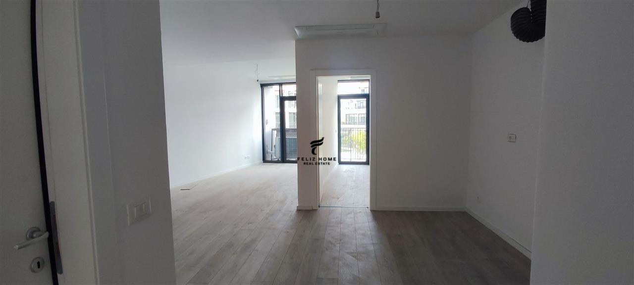 ZYRE ME QERA 102 M2 LIQENI ARTIFICIAL 1300 EURO – Tiranë