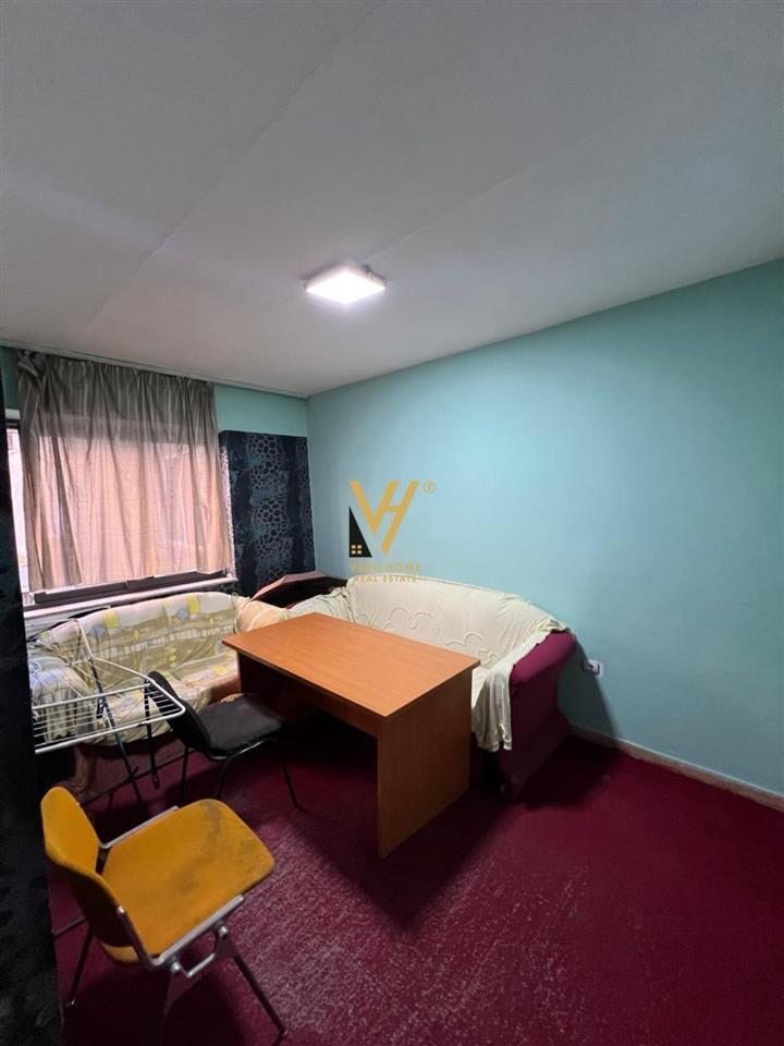 SHITET APARTAMENT 3+1 TE RRUGA FORTUZI 25.000.000 LEKE – Tiranë