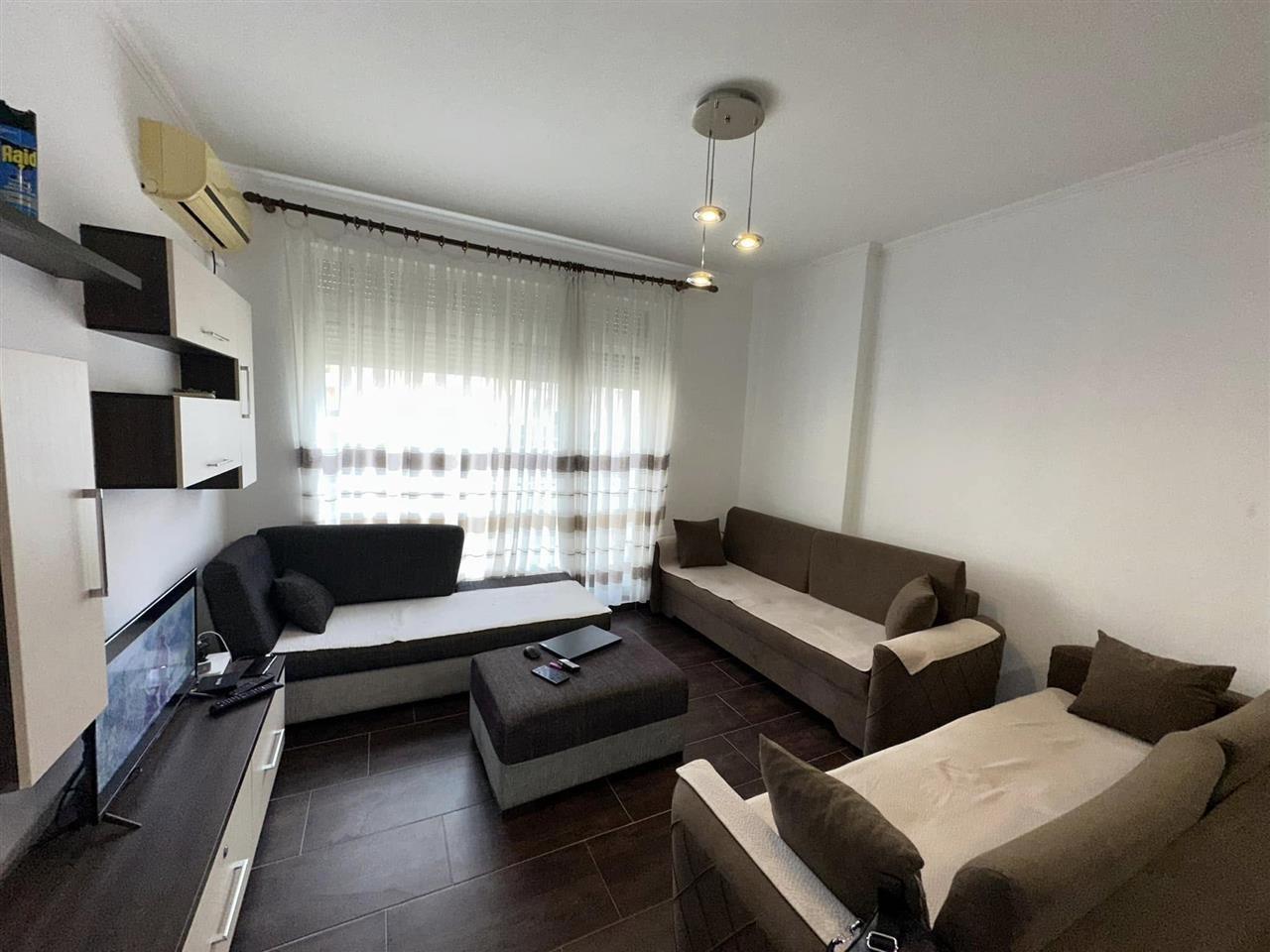 SHITUR/ PER PRONA TE NGJASHME CEL 0692039456 – Durrës