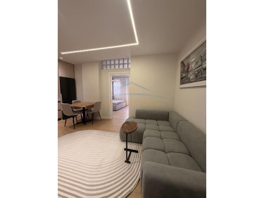0692268458 Shitet, Apartament 1+1,Rruga e Barrikadave,Tirane – Tiranë