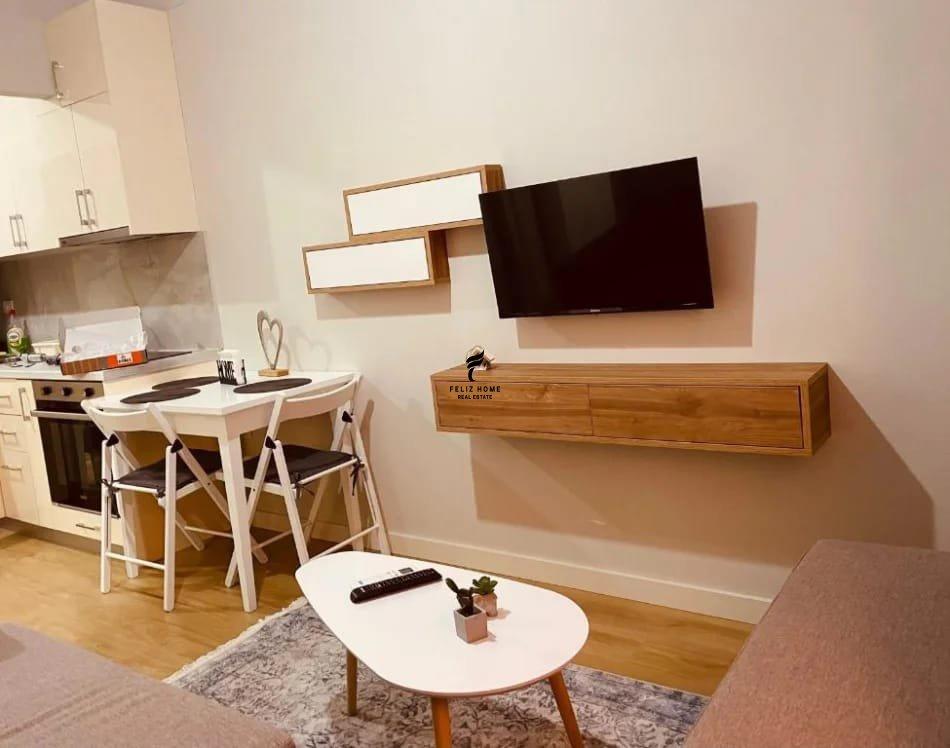 APARTAMENT ME QERA 1+1 ZOGU I ZI 67.000 LEKE FH-90980 – Tiranë