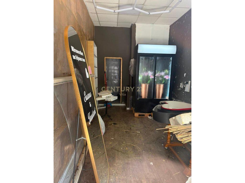 Shop for rent in the Museum area, Durres !! – Durrës