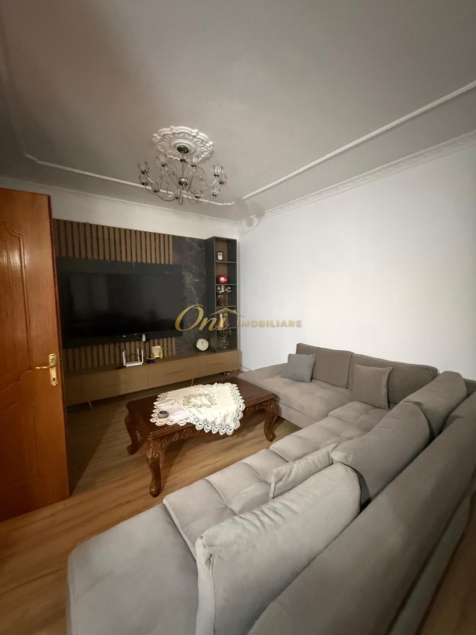 SAUK APARTAMENT PER QERA 2+1 – Tiranë