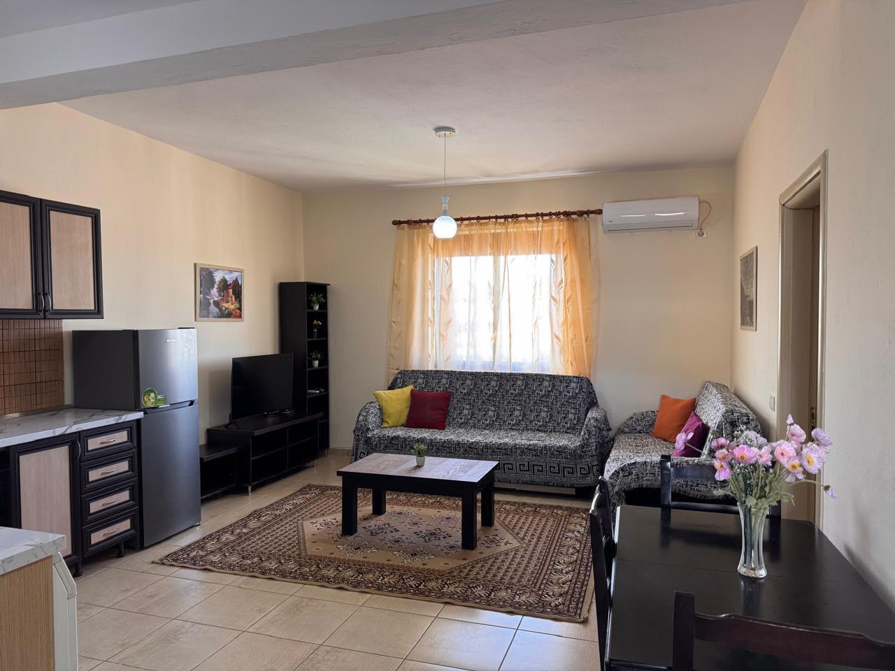 Jepet Apartament 1+1 me qera Tek 21 Dhjetori (F) ID 5665 – Tiranë