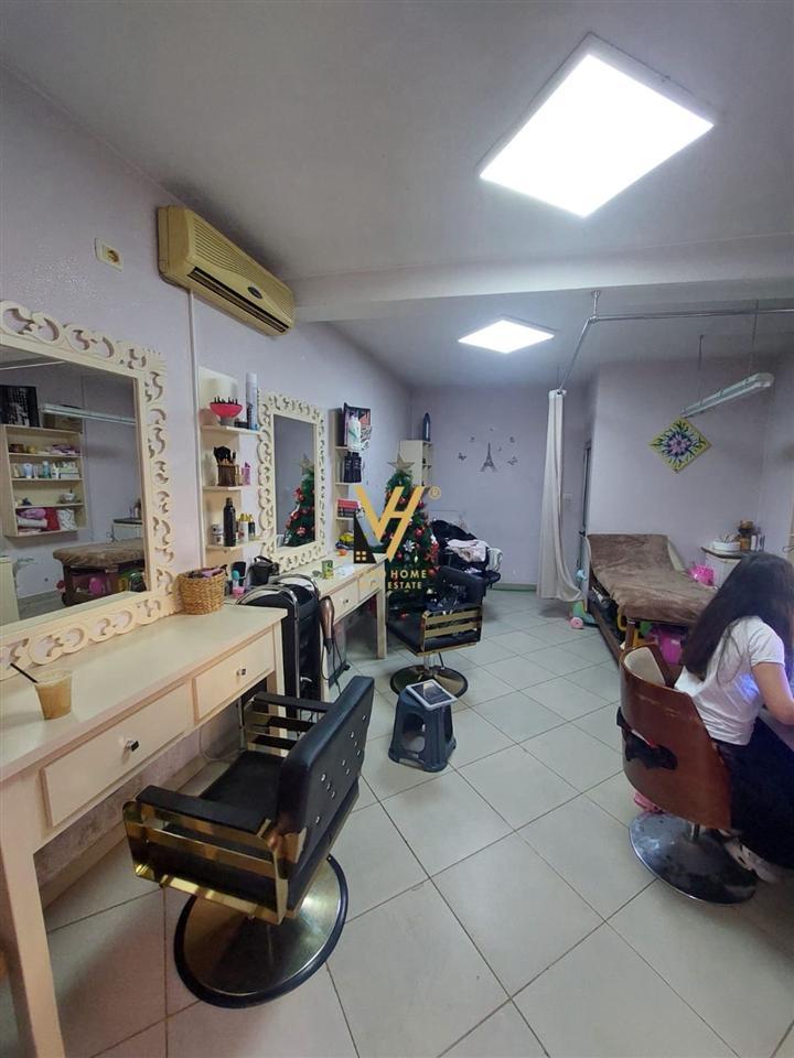 JEPET DYQAN+AP ME QERA SHKOLLA BAJRAM CURRI 80.000 LEKE – Tiranë - 1