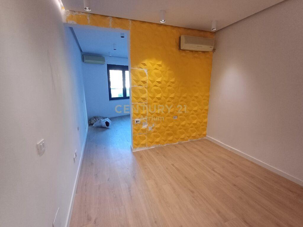 SHITEN 4 GAZONIERE TEK PAZARI I RI !! – Tiranë