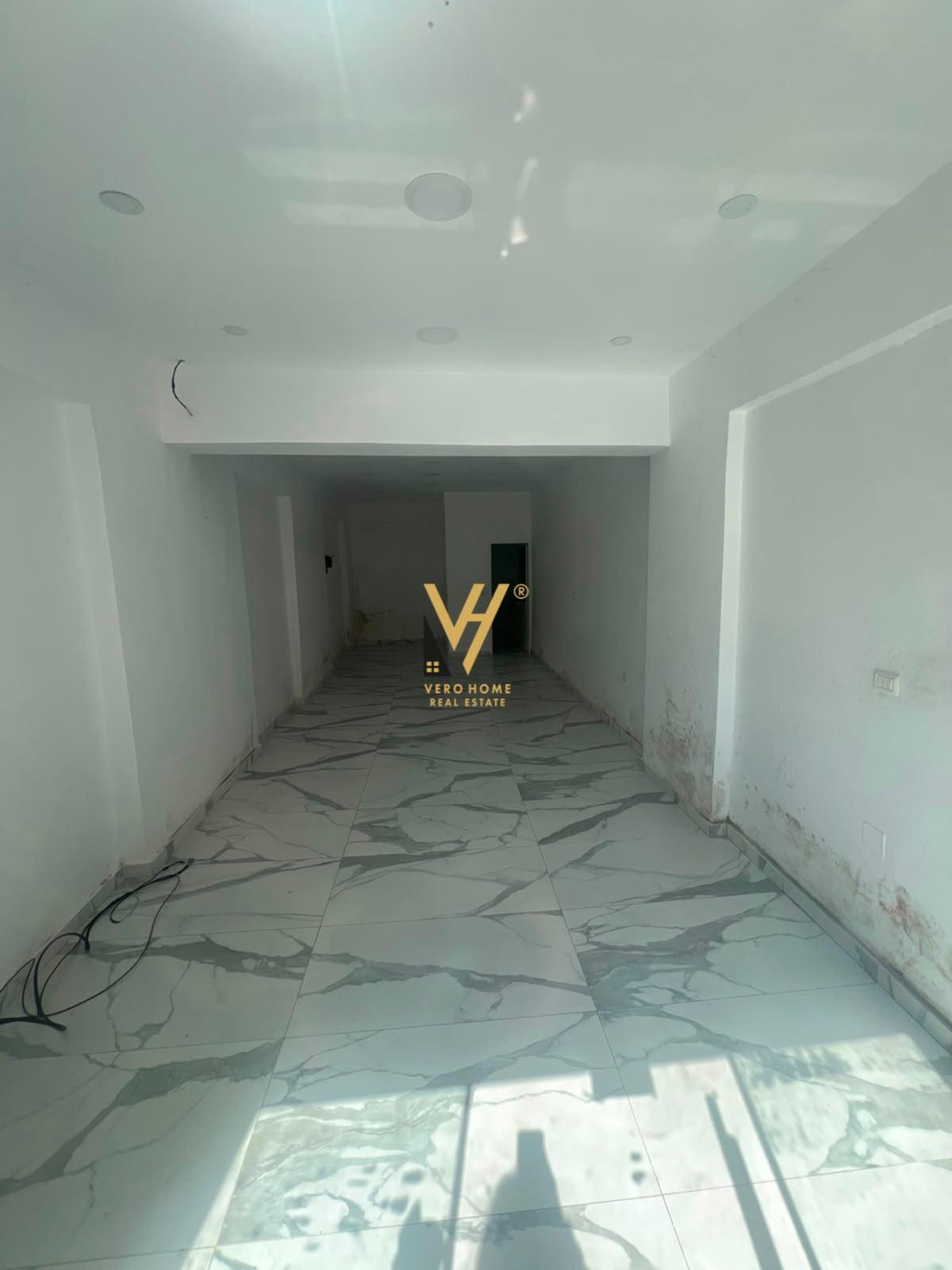 JEPET DYQAN 40 M2 ME QERA TE KOMUNA E PARISIT 60.000 LEKE – Tiranë - 1