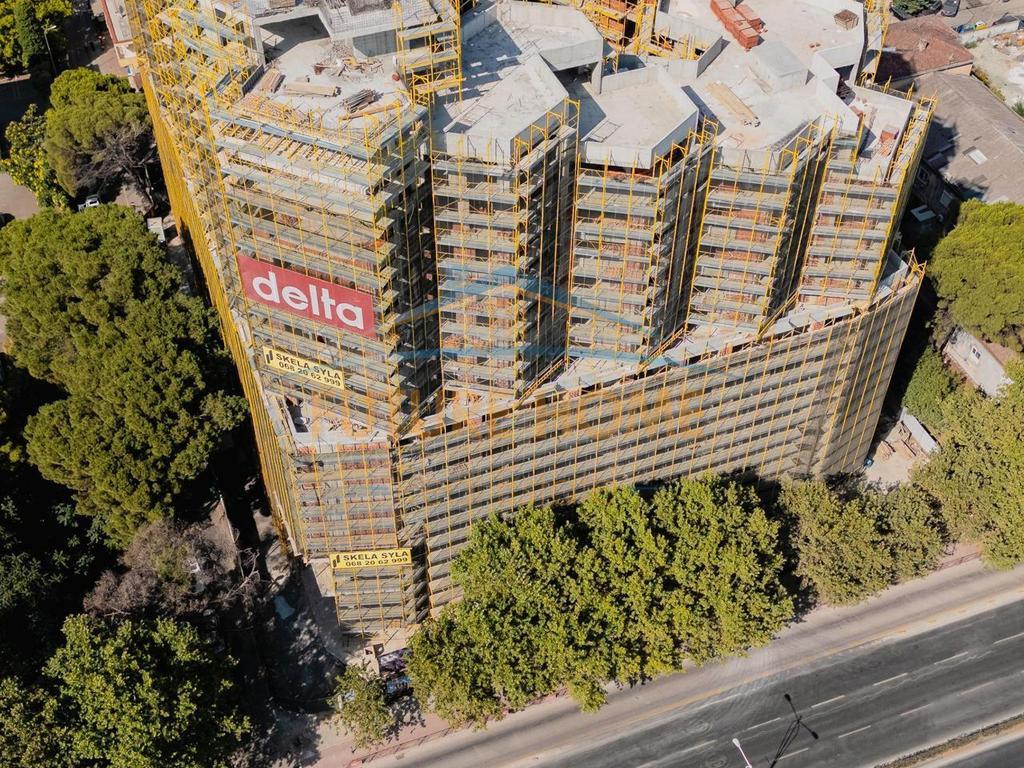 0692268458 Shitet, Apartament 2+1,Rruga Dritan Hoxha – Tiranë
