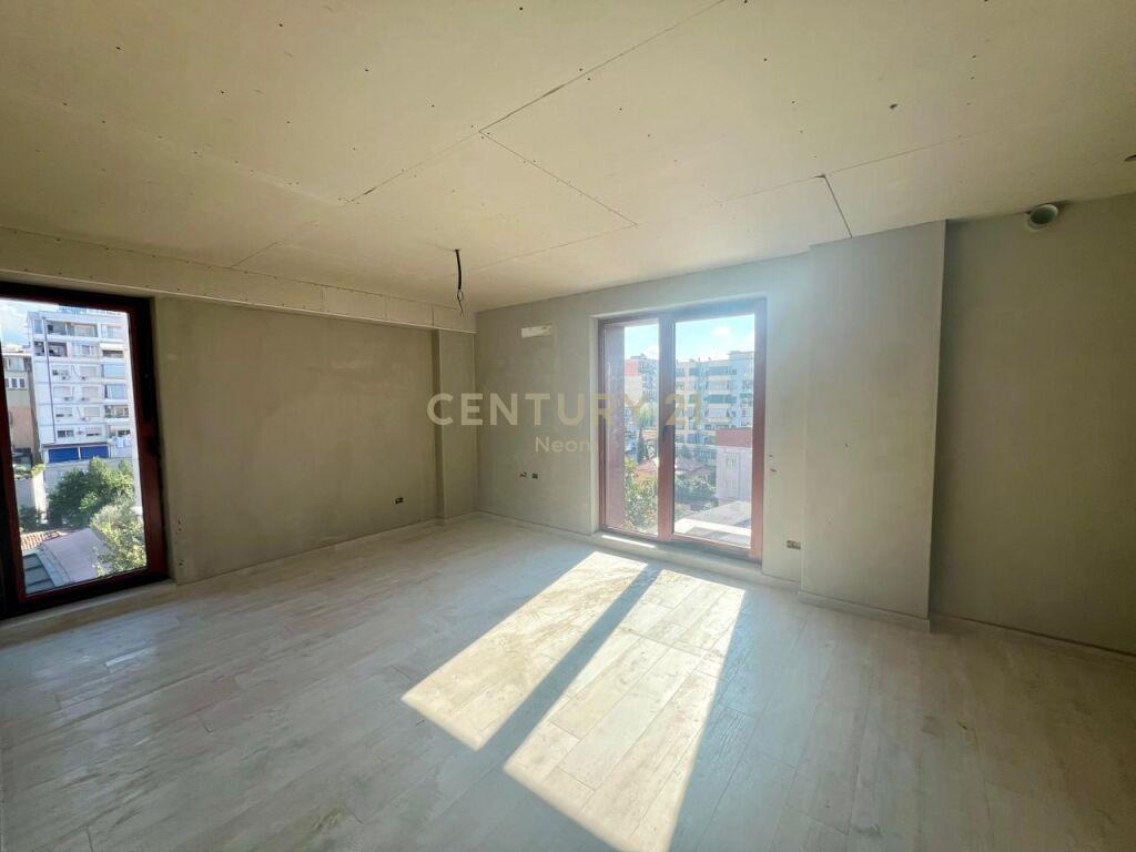 SHITJE, APARTAMENT 1+1 TE RR. E KAVAJES – Tiranë