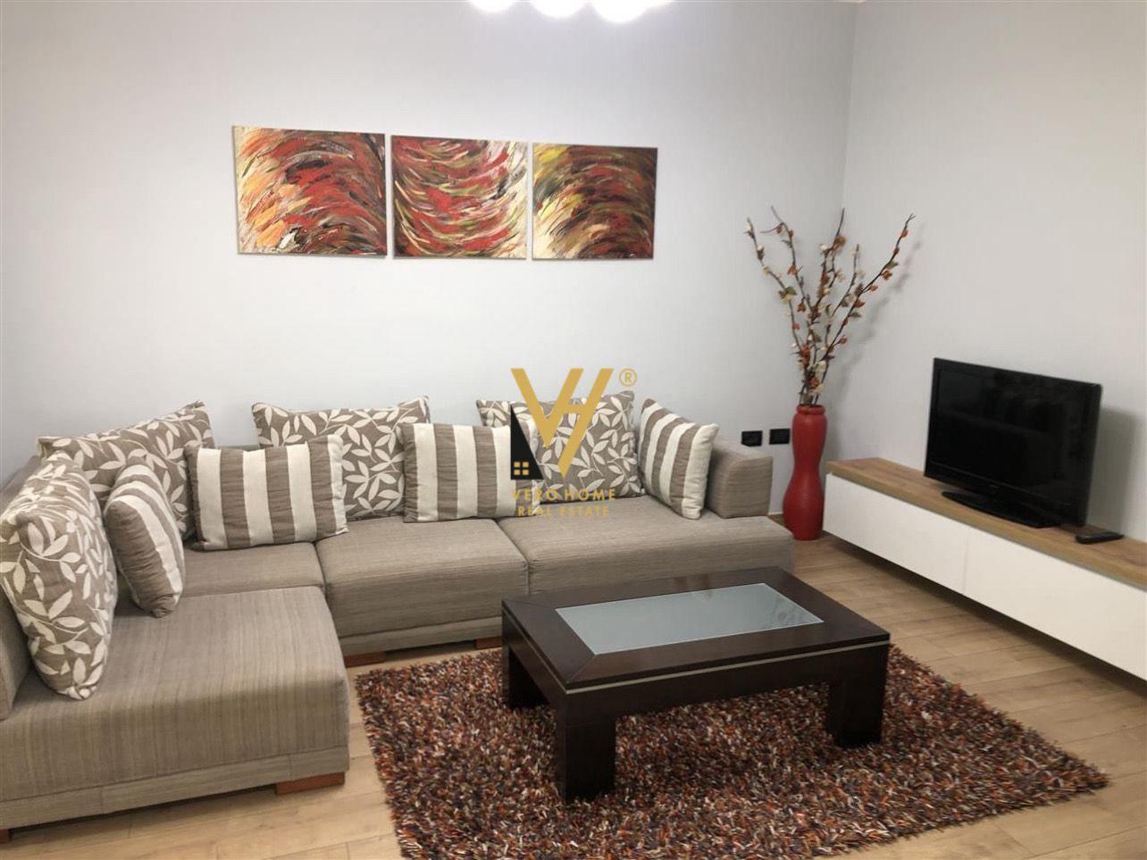 JEPET APARTAMENT 1+1+BLK ME QERA TEK MYSLYM SHYRI 65.000 LEK – Tiranë