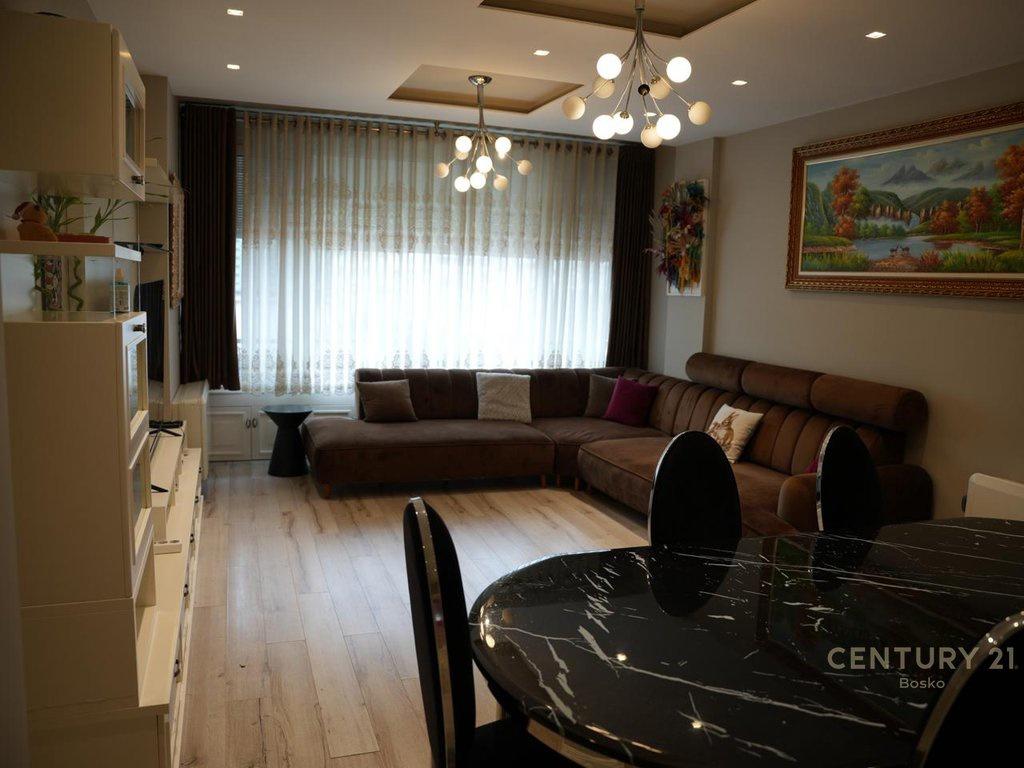 🏡 JEPET ME QIRA APARTAMENT 3+1 – LIQENI I THATË!! – Tiranë