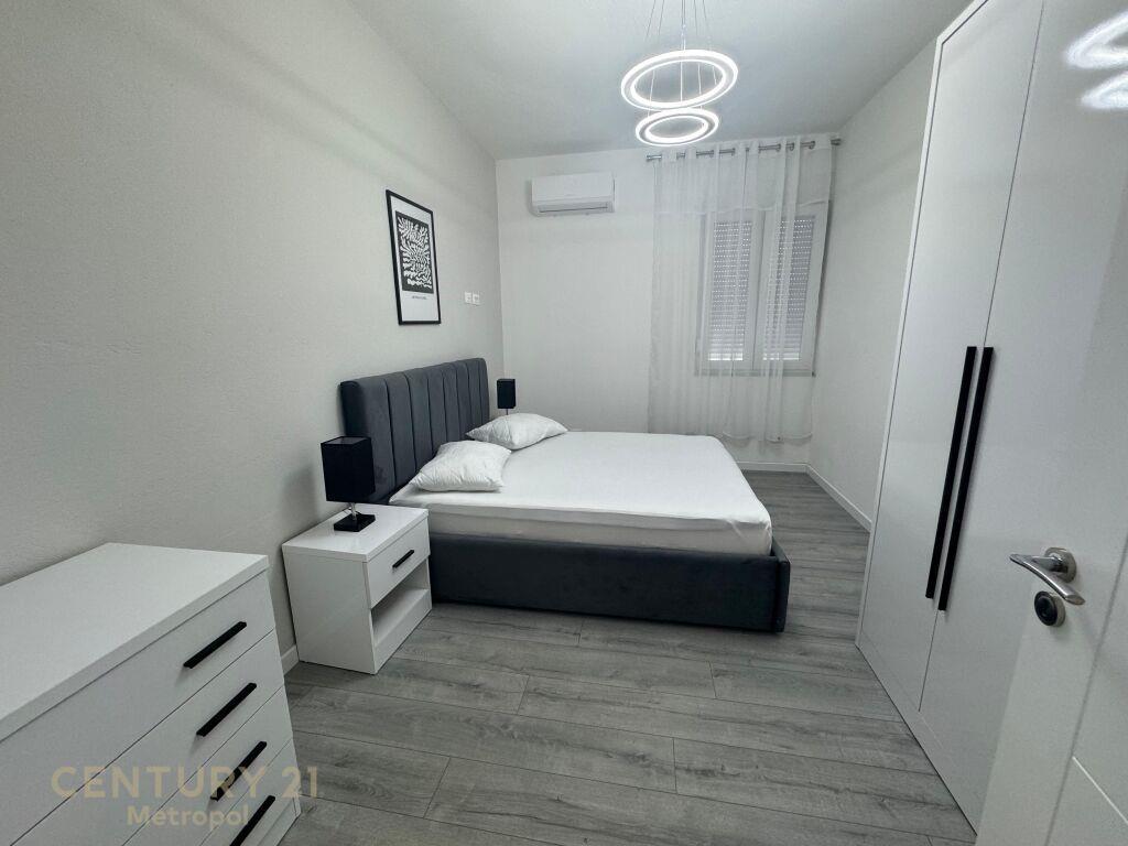 Japim me Qira 1+1 ne kat vile prane Shkolles Baletit – Tiranë - 1