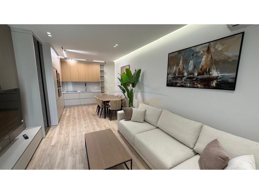 0692268458 Shitet, Apartament 2+1+2,Mine Peza – Tiranë