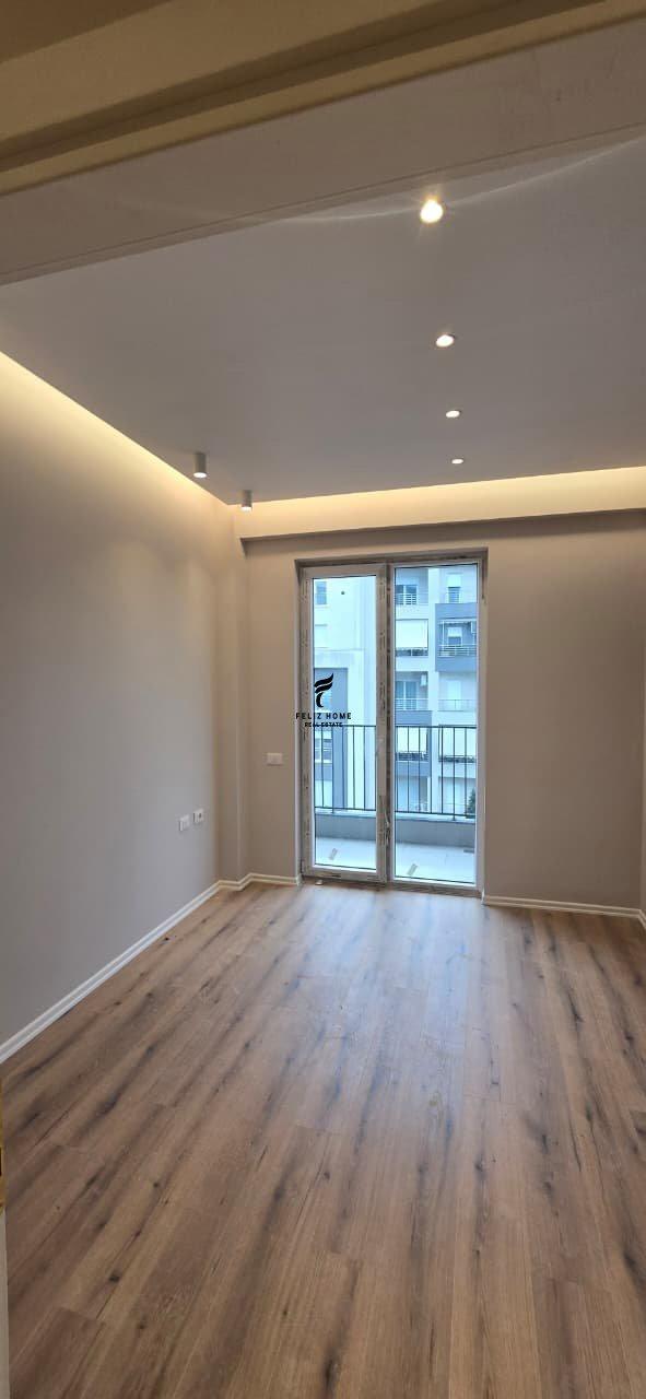 ZYRE ME QERA 95 M2 KOMUNA E PARISIT 90.000 LEKE FH-68023 – Tiranë