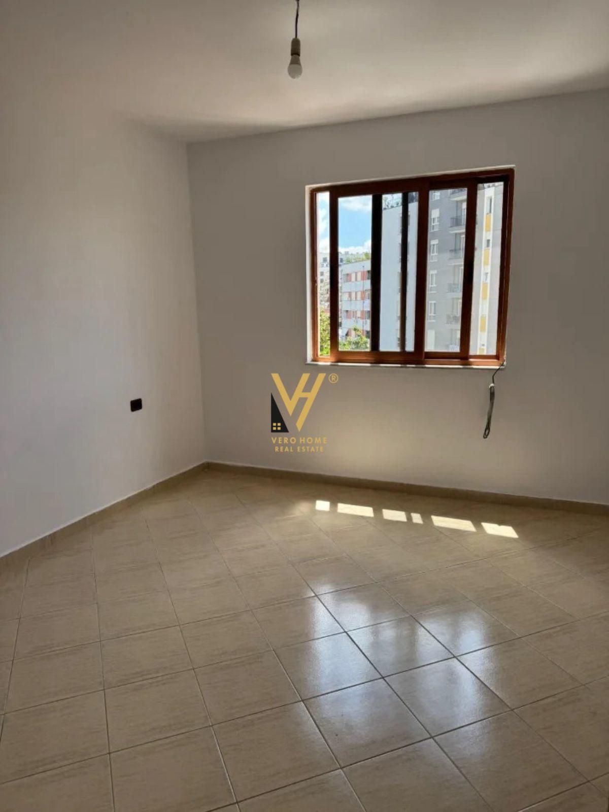 JEPET APARTAMENT 1+1+BLK ME QERA TEK ALI DEMI 40.000 LEKE – Tiranë