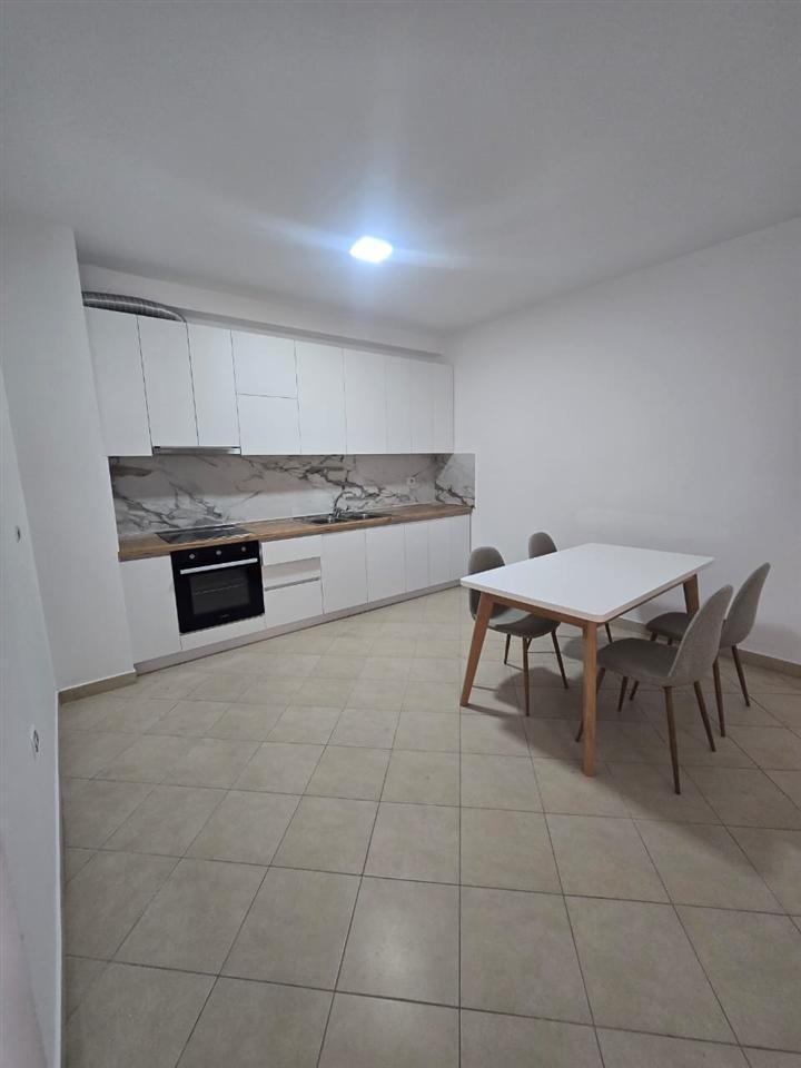 APARTAMENT ME QERA 3+1 DON BOSKO 800 EURO – Tiranë - 1